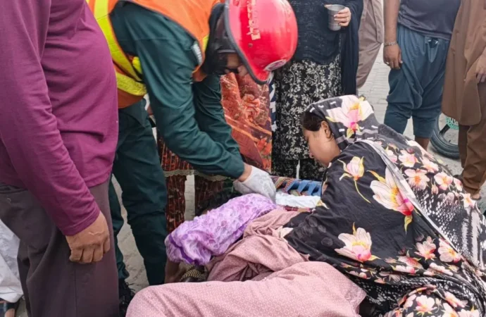 جھنگ میں دو مختلف ٹریفک حادثات، خاتون، کمسن لڑکے سمیت چار افراد زخمی