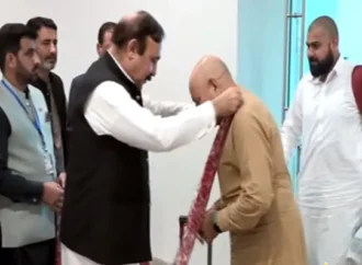 پہلی حج پرواز370حجاج کرام کو لے کراسلام آباد پہنچ گئی