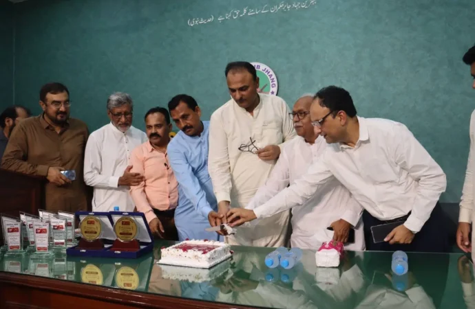 چنگال کے 37 سال مکمل، جھنگ پریس کلب میں پروقار سالگرہ تقریب، کنور شوکت علی اور کنور محمد علی کی صحافتی خدمات کو خراج تحسین
