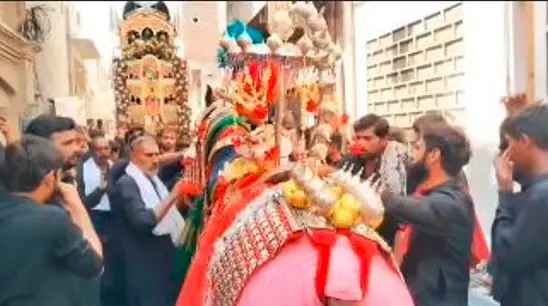 8 محرم الحرام کا مرکزی جلوس امام بارگاہ قصر زاہرہ پر پہنچ کر اختتام پذیر ہوگیا
