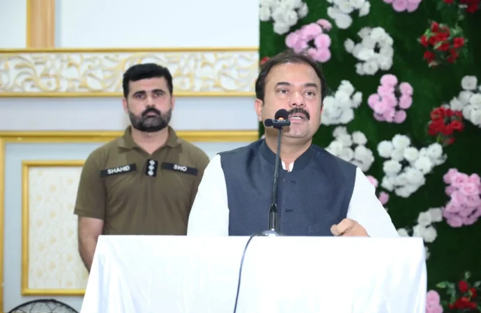 بین المسالک ہم آہنگی اور امن و امان کے فروغ کیلئے جھنگ پولیس اور ضلعی انتظامیہ متحرک
