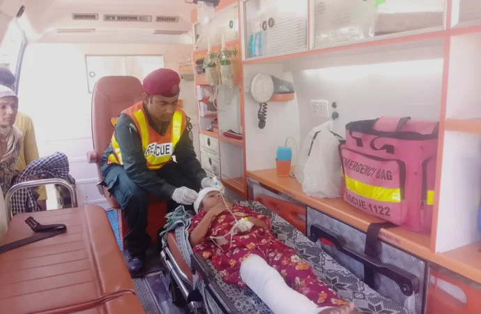 جھنگ میں مختلف حادثات و واقعات، کمسن بچی سمیت چار افراد زخمی، خاتون کو بیٹے نے گولی مار دی