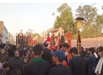 جھنگ میں 7 محرم الحرام کا مرکزی علم و ذوالجناح جلوس امام بارگاہ قدیمی پر پہنچ کر اختتام پذیر، جلوس کے لئے سیکورٹی کے سخت انتظامات کئے گئے