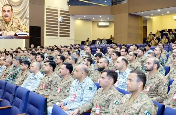 سرحد پار سے ہونیوالی دہشت گردی کو پوری ریاستی طاقت سے کچل دیا جائے گا: چیف آف ڈیفنس فورسز