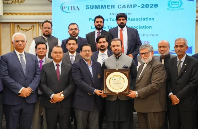 خرم شہزاد کا ٹیکس اصلاحات کے تسلسل، ڈیجیٹل ٹیکس نظام اور معیشت کے استحکام پر زور
