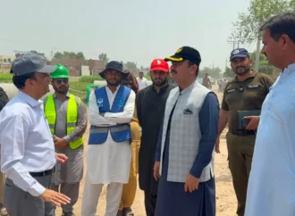 ڈپٹی کمشنر علی اکبر بھنڈر نے شہر میں جاری سیوریج بحالی منصوبوں کا تفصیلی جائزہ لینے کے لیے مختلف مقامات کا دورہ کیا