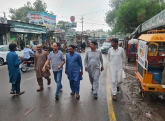 جھنگ میں دوسرے روز بھی موسلادھار بارش، 50 ملی میٹر ریکارڈ؛ واسا نے ہنگامی آپریشن کے بعد اہم علاقوں سے پانی نکال دیا
