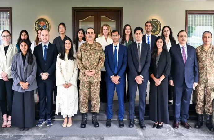 فیلڈ مارشل سید عاصم منیر سے ہارورڈ بزنس سکول کے طلبہ کے وفد کی ملاقات