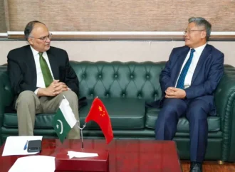 پاکستان کے پیداواری شعبوں کو برآمدات میں اضافے کا ذریعہ بنانا اولین ترجیح ہے، احسن اقبال