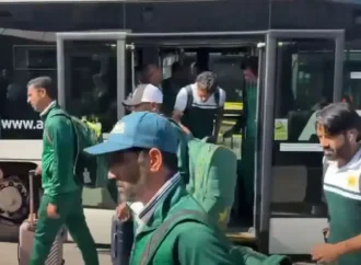قومی ٹیسٹ سکواڈ 3 ٹیسٹ میچوں کی سیریز کھیلنے کیلئے انگلینڈ پہنچ گیا
