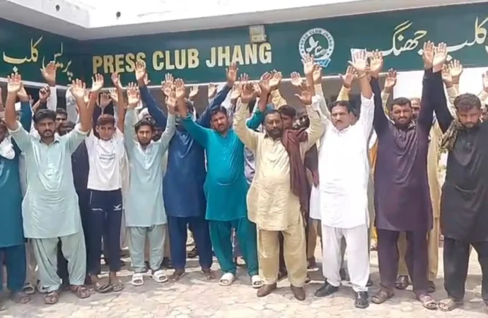 چک 442 ج ب میں ایک ماہ قبل قتل کا معاملہ، پولیس پر نامزد ملزمان سے مبینہ سازباز کا الزام