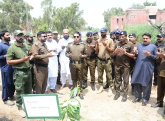 ڈی پی او جھنگ ساجد حسین نے گرین پنجاب ویژن کے تحت شجرکاری مہم کا آغاز کر دیا
