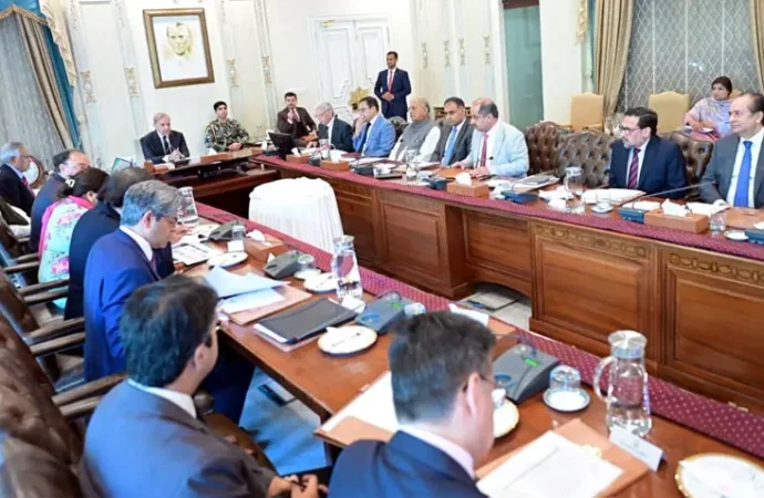 بینکوں، مالیاتی اداروں کو کسانوں، چھوٹے کاروباری اداروں کو قرضے فراہم کرنے میں اپنا کردار ادا کرنا چاہیے،وزیراعظم