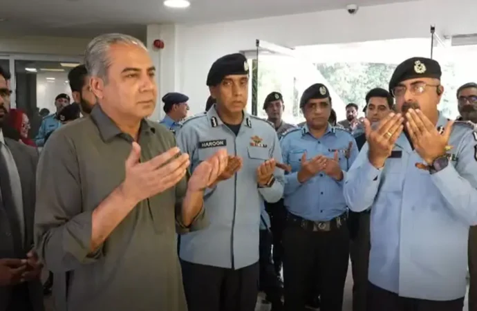وزیرداخلہ محسن نقوی نے اسلام آباد پولیس کے جدید کمانڈ، کنٹرول سینٹر کا افتتاح کر دیا