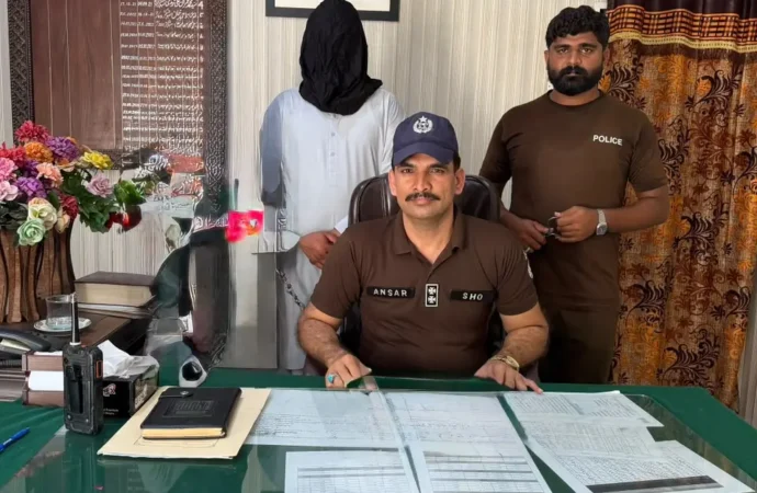جھنگ: تھانہ کوٹ شاکر میں 13 سالہ طالب علم سے مدرس کی مبینہ زیادتی، نامزد ملزم گرفتار