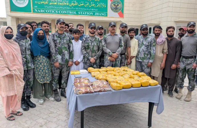 جھنگ میں انٹی نارکوٹکس پنجاب کی بڑی کارروائی، 49 کلو چرس اور 6 کلو افیون برآمد، ملزم گرفتار