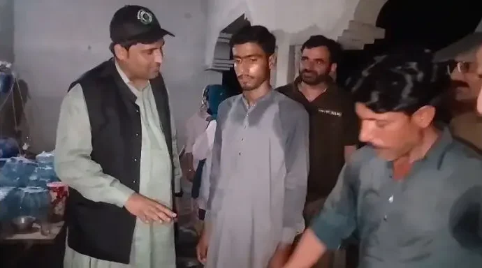 جھنگ میں فوڈ اتھارٹی کا اگست میں بھرپور کریک ڈاؤن، 30 یونٹس بند، 393 کو 49 لاکھ 71 ہزار سے زائد جرمانے