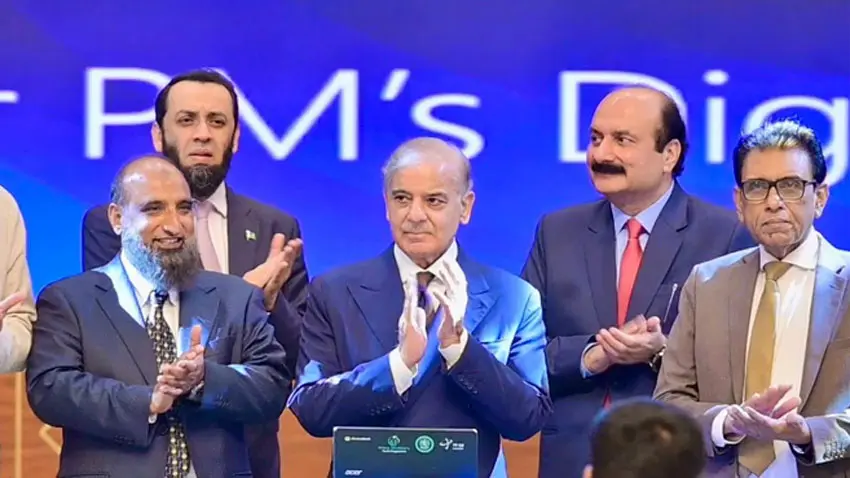 وزیراعظم شہباز شریف نے یوتھ کروم بکس اسکیم کا افتتاح کر دیا
