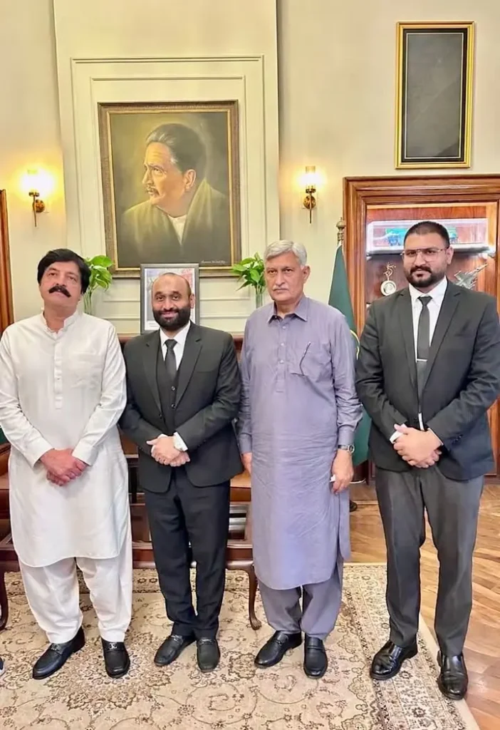 جھنگ کے وکلا انتہائی پروفیشنل اور باصلاحیت ہیں، جھنگ کی ترقی کے لیے ہر ممکن تعاون کیا جائے گا: گورنر پنجاب سلیم حیدر خان