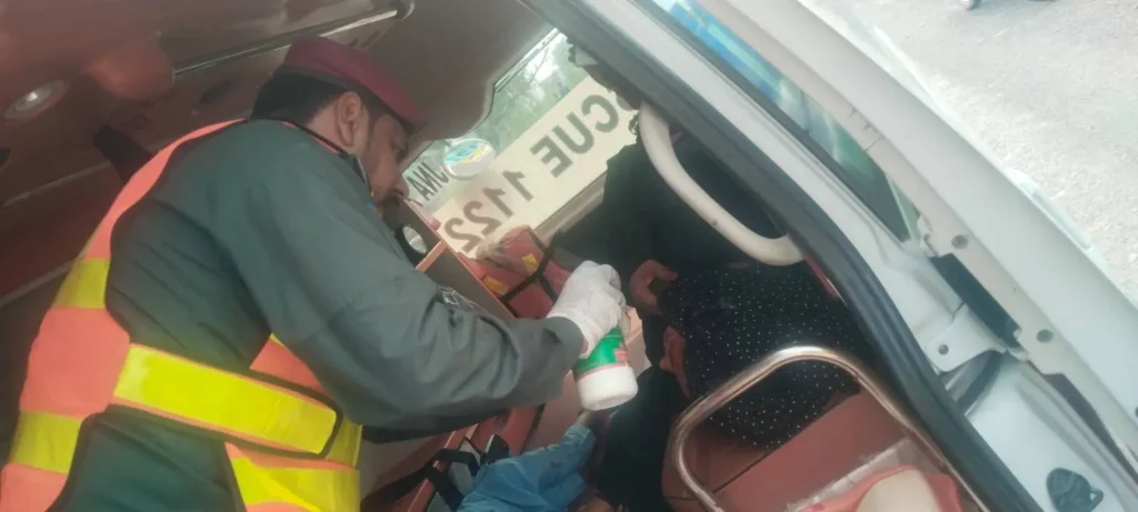 جھنگ اور شورکوٹ میں چار ٹریفک حادثات، ایک خاتون جاں بحق، 10 افراد زخمی، ریسکیو 1122 نے ہسپتال منتقل کر دیا